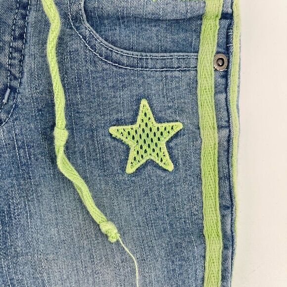 Y2K Girls 2-Piece Outfit – Green Embellished Tee & Denim Striped Capris, Size 4 - Picture 10 of 16